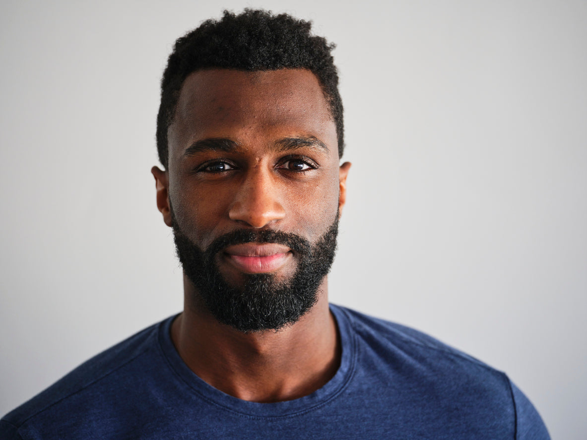 How To Maintain Clear Skin Under Your Beard. HANDSOME BLACK MAN WITH LUSCIOUS BEARD